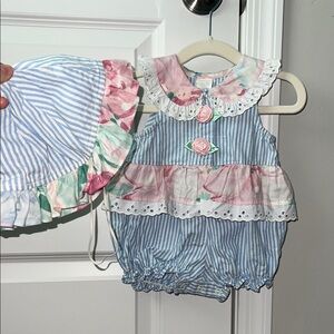 VINTAGE 90s Floral Striped Baby Romper & Hat Set - Rose Details and Eyelet Lace
